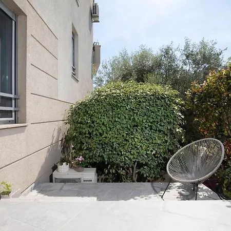 Апартаменты With Big Open Terrace Пула